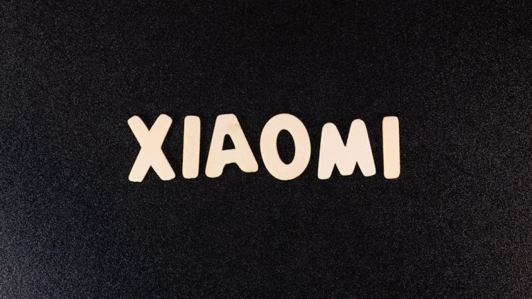 Спортивний електромобіль Xiaomi SU7 Ultra на треку